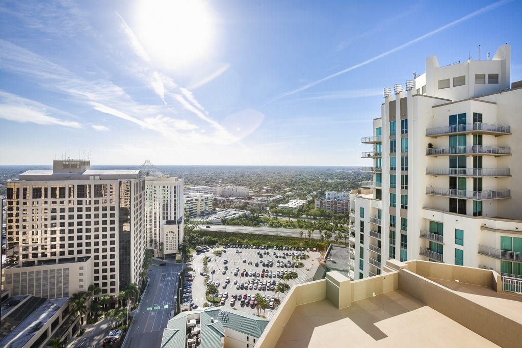 Metropolis 2 Bedroom Penthouse, With Large Wraparound Balcony | Sea ...