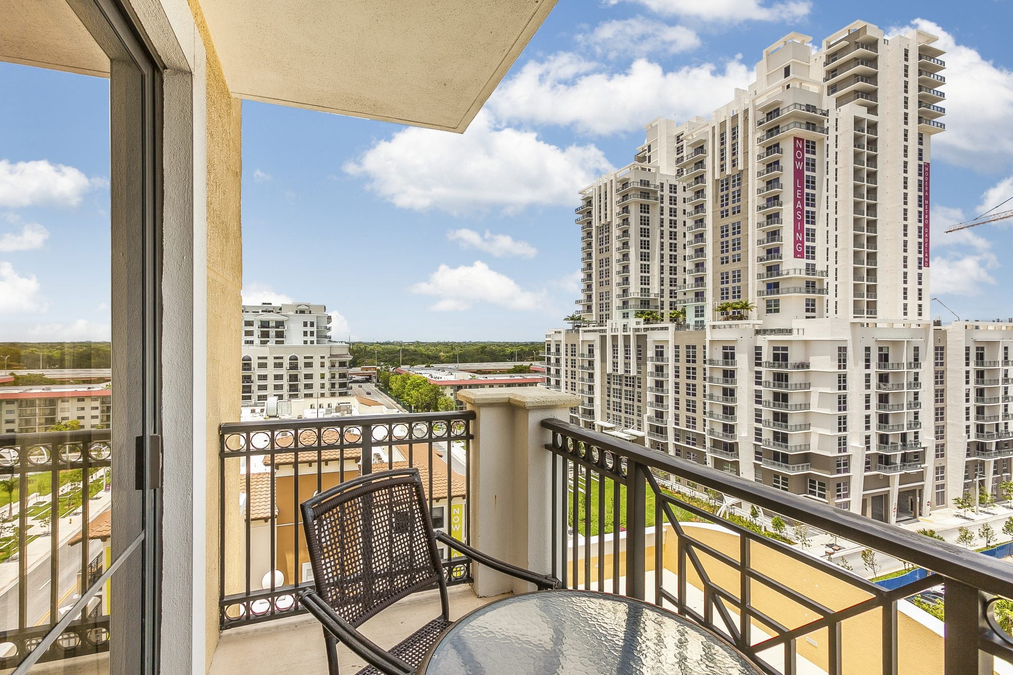 Spacious 2 Bedroom Plus Den in Dadeland's Luxurious Colonnade