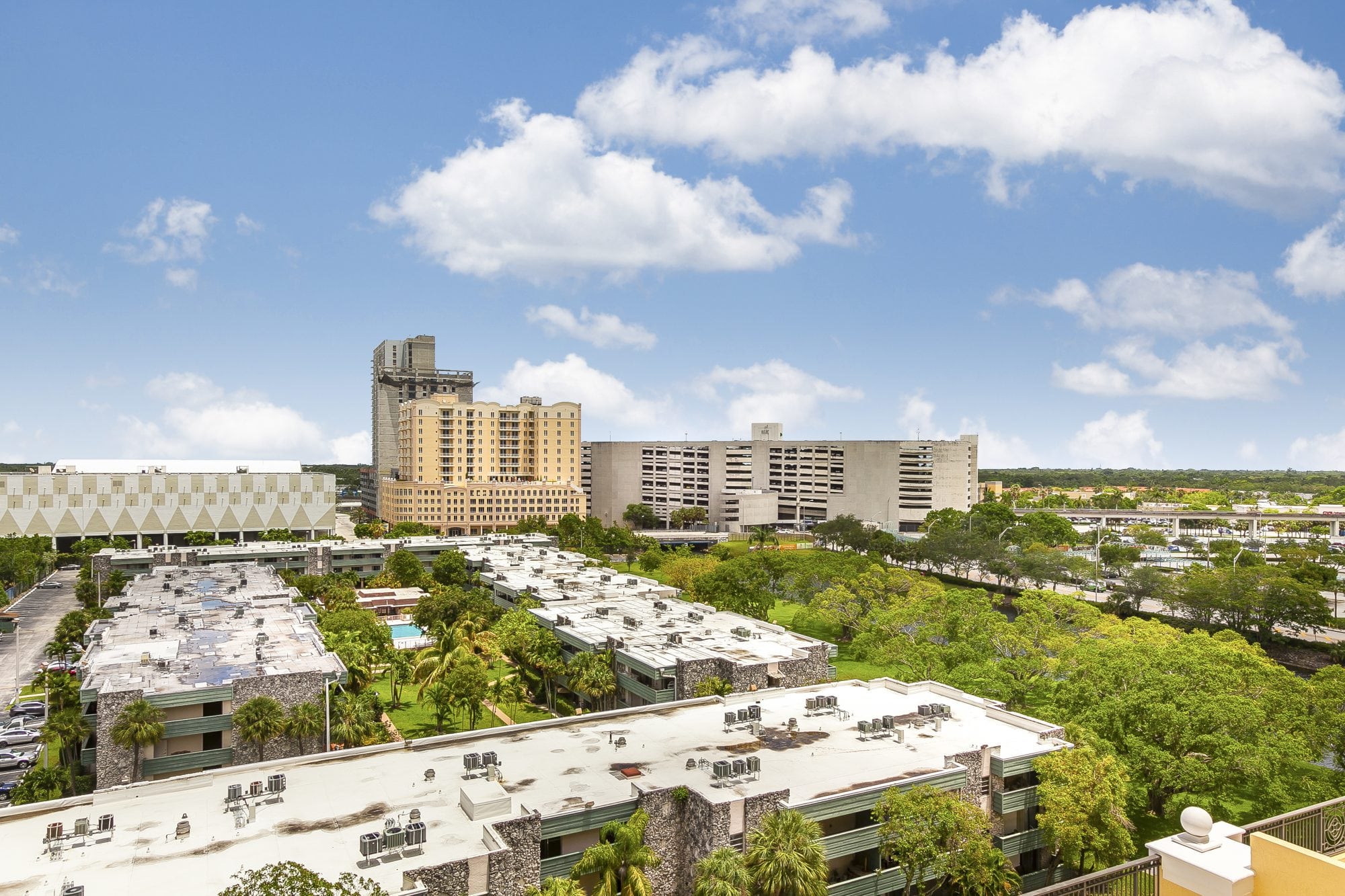 Spacious 2 Bedroom Plus Den in Dadeland's Luxurious Colonnade