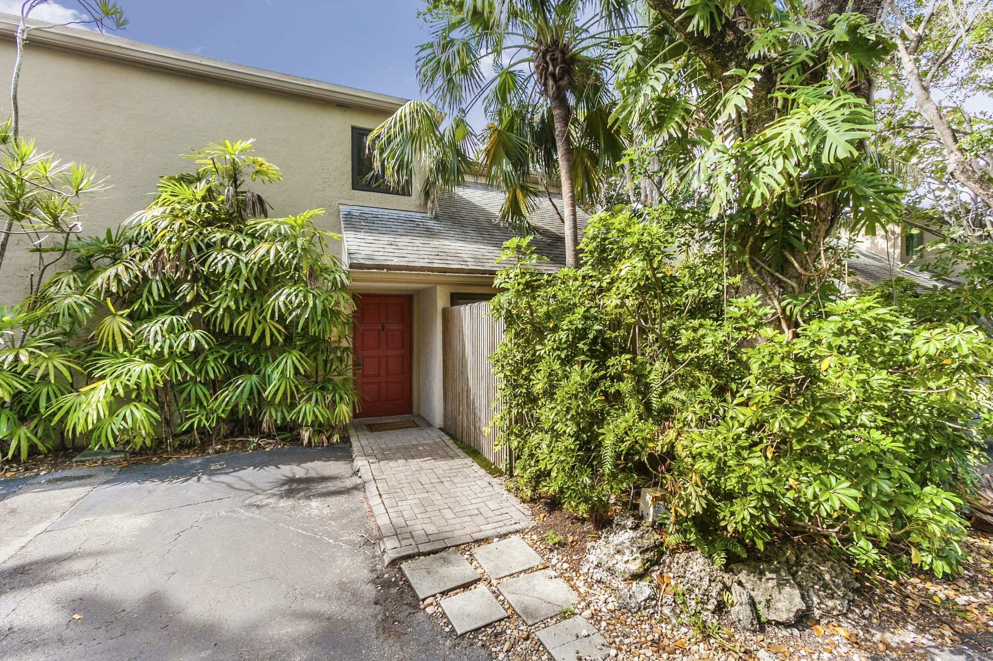 Quintessential Coconut Grove 2 Bedroom Townhouse Sea Grove Realty