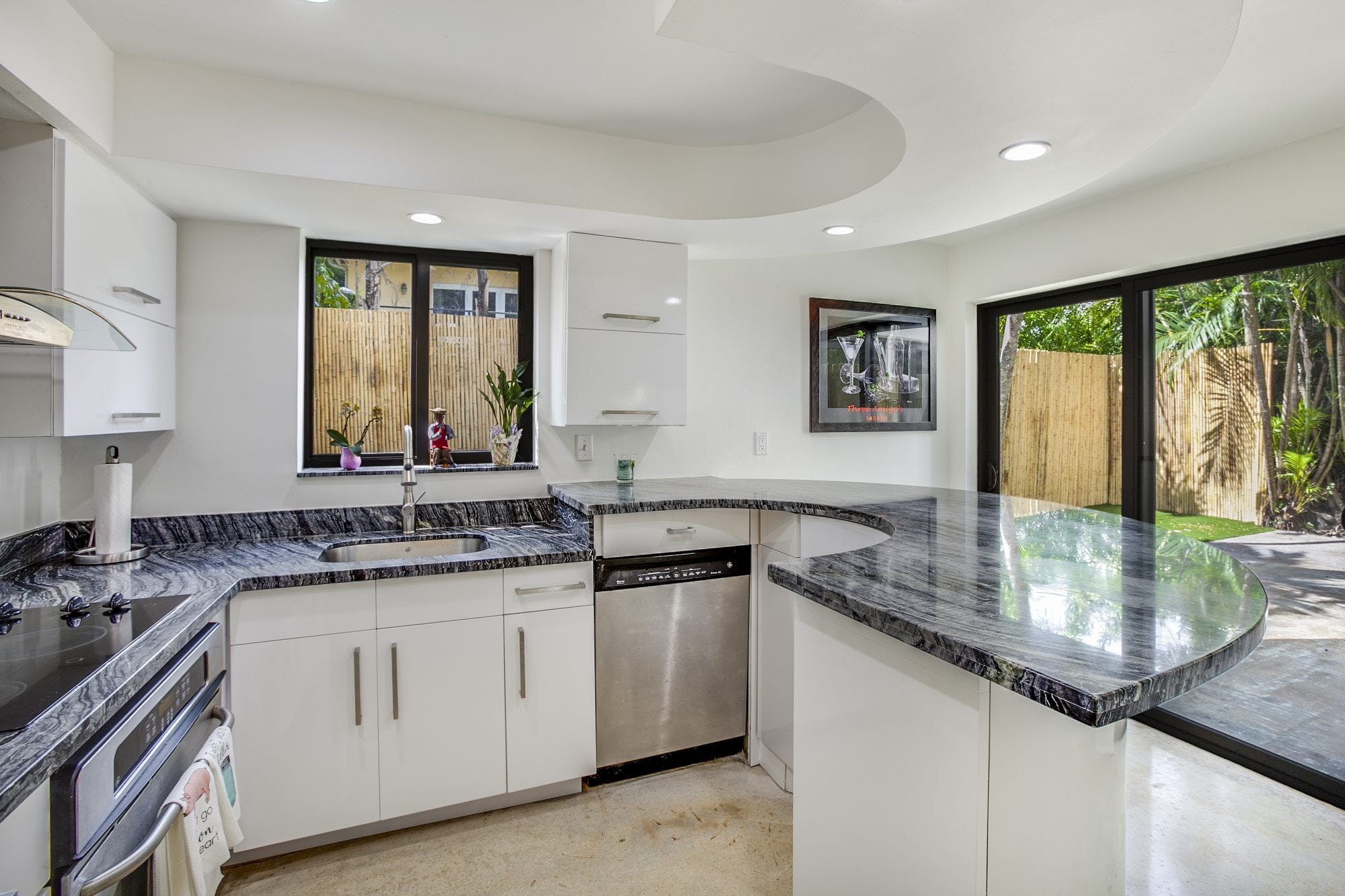 Quintessential Coconut Grove 2 Bedroom Townhouse Sea Grove Realty