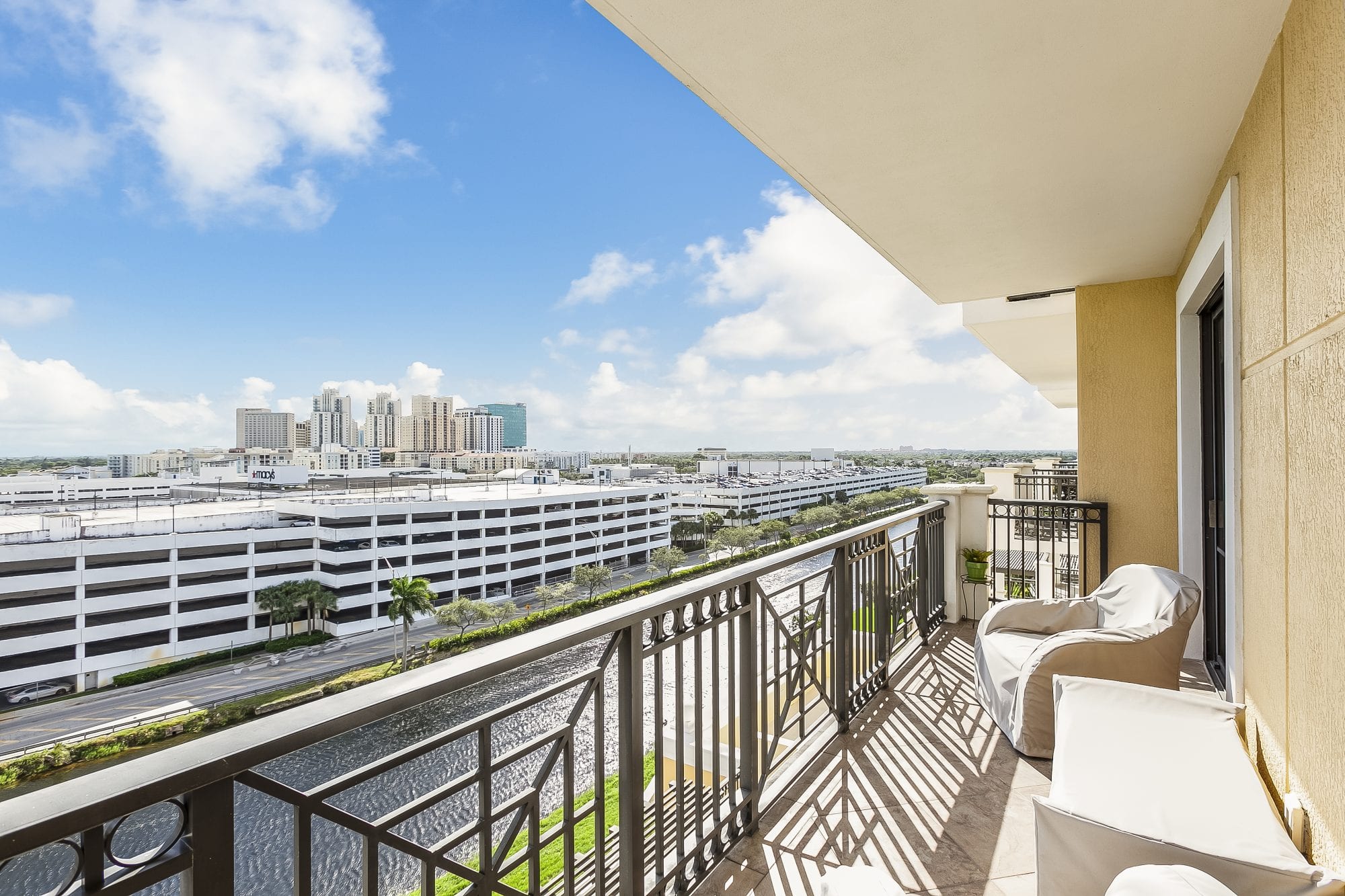 Spectacular Views of Dadeland from this 2 Bedroom Colonnade Condo Sea