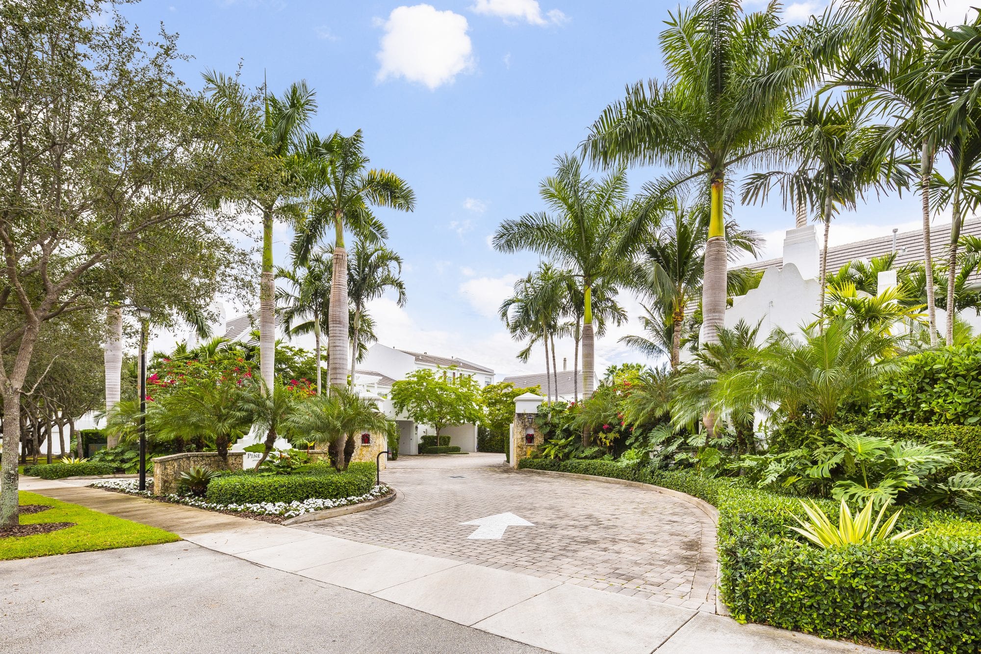 Pine Manor Luxury Gated Community in High Pines Sea Grove Realty