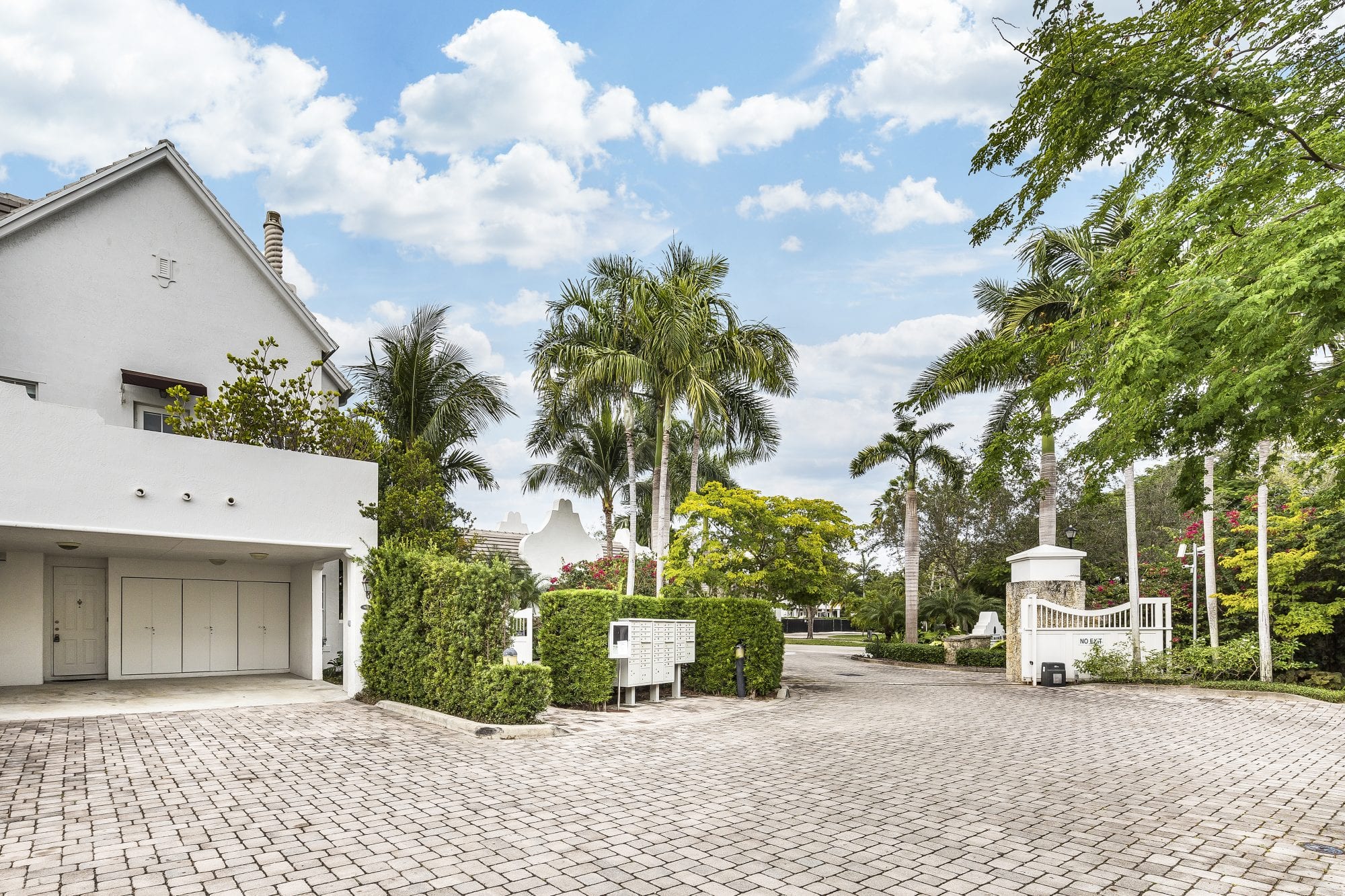 Pine Manor Luxury Gated Community in High Pines Sea Grove Realty