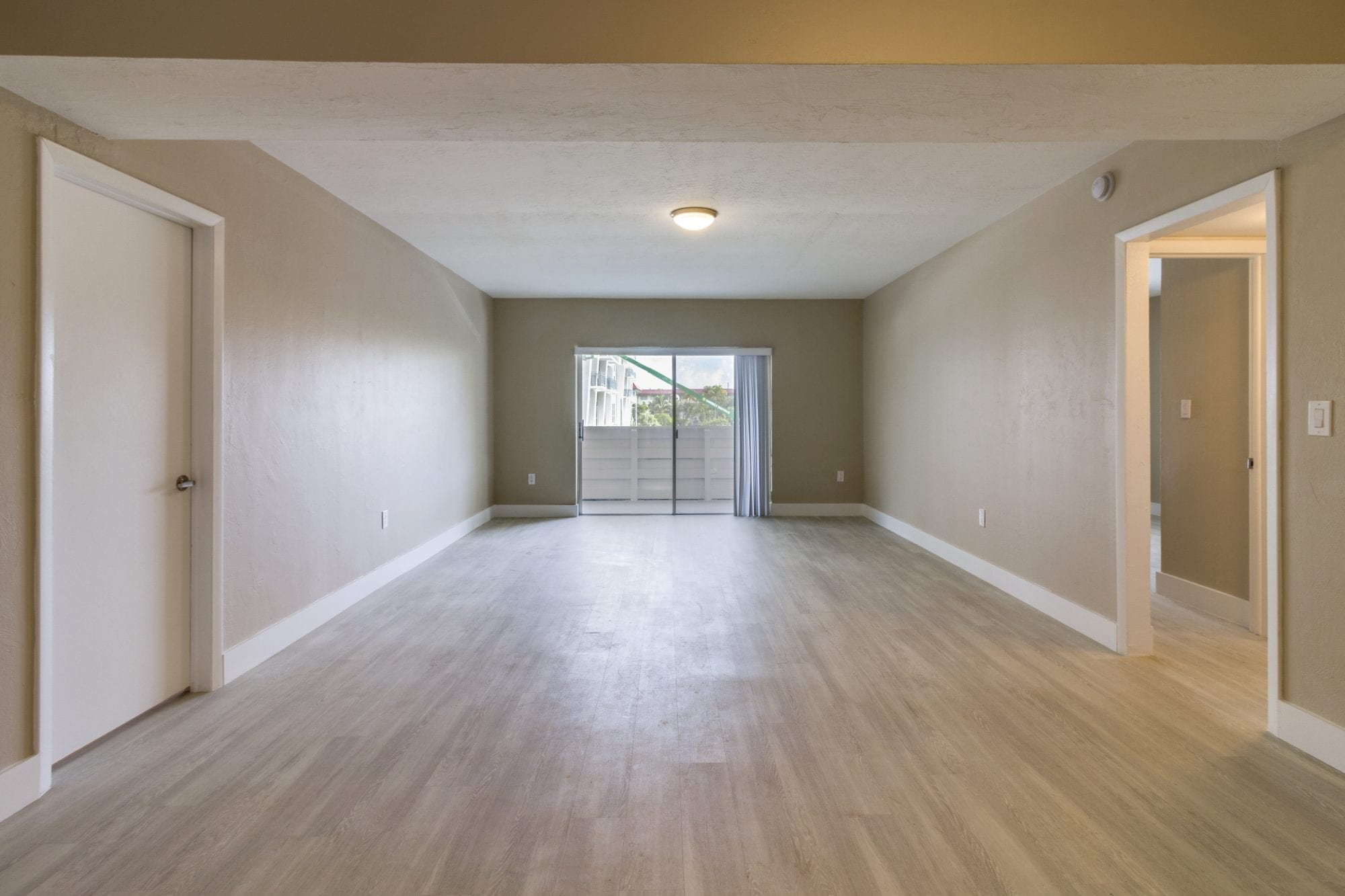 Completely Updated 2 Bedroom Condo at the Ledges in Dadeland Sea