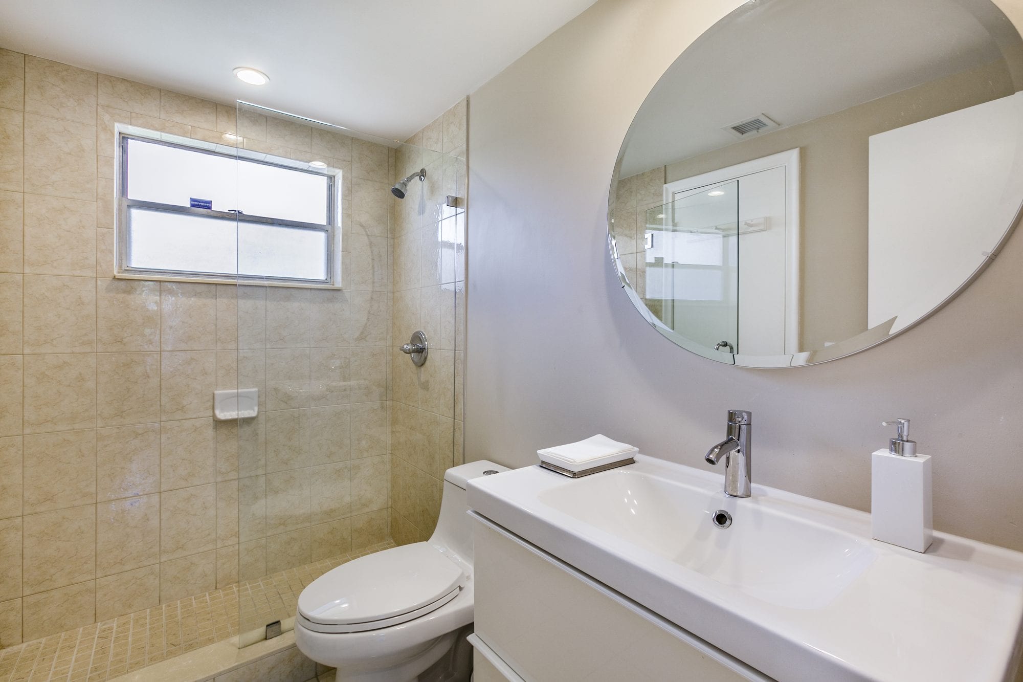 Remodeled Kings Creek Village 1 Bedroom Apartment for Lease Sea Grove