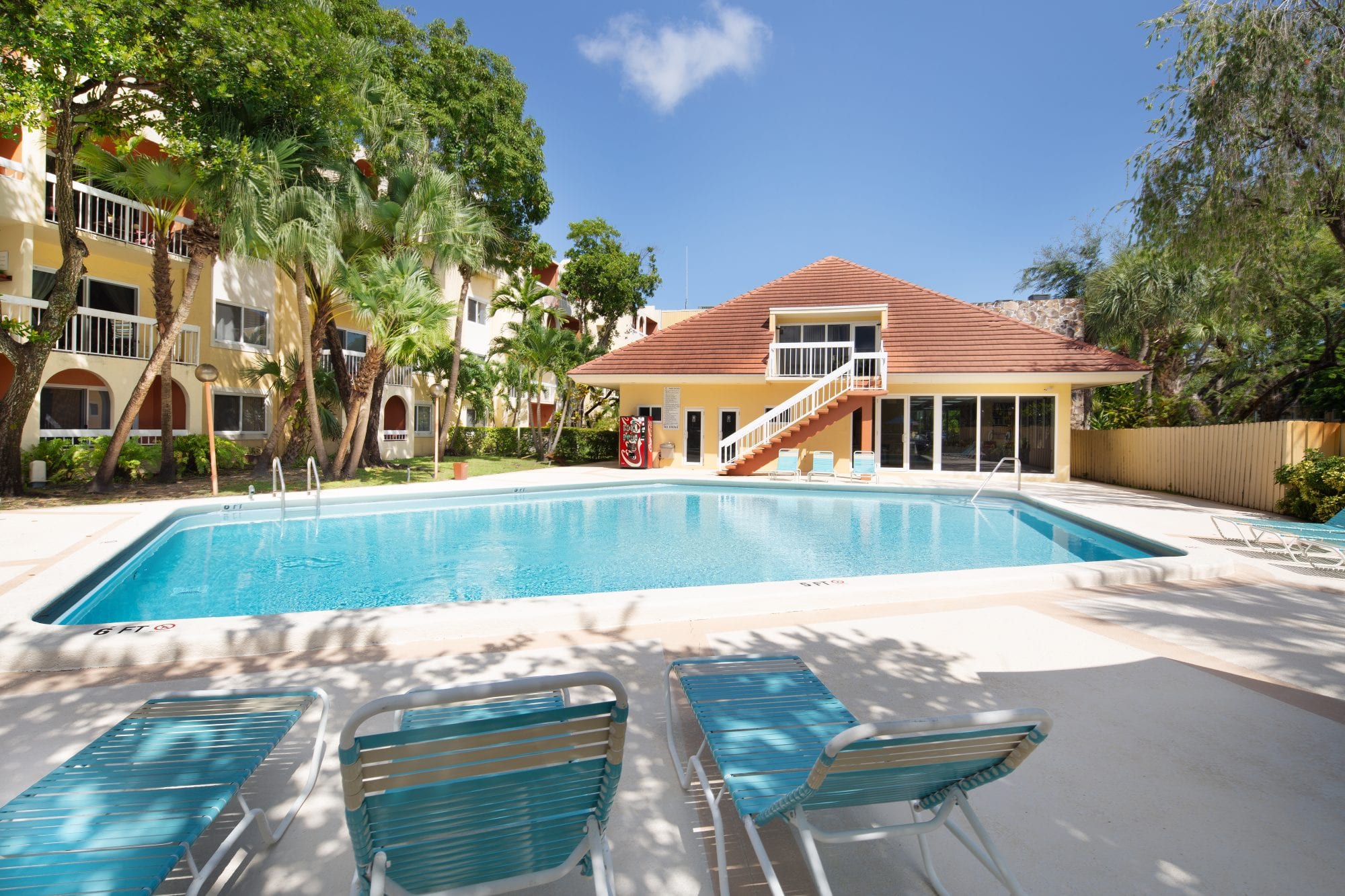 Spacious One Bedroom in Dadeland's Kings Creek Sea Grove Realty