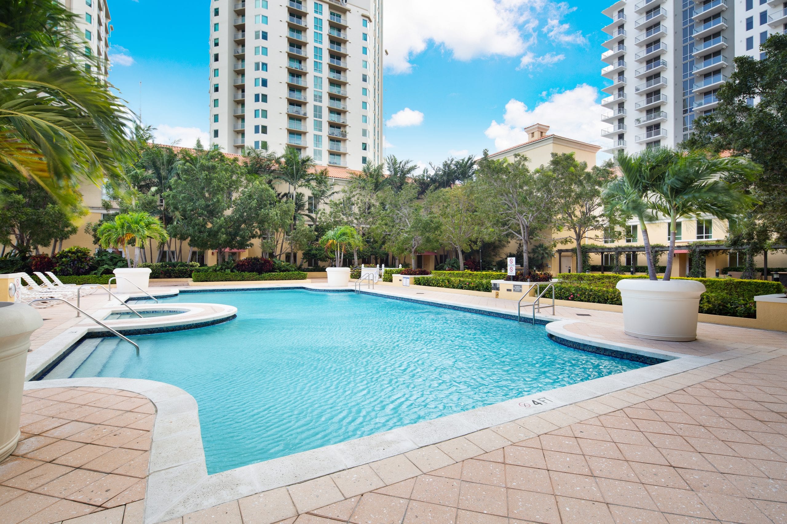 Large 2 Bedroom in Dadeland's Prestigious Toscano Condominium Sea