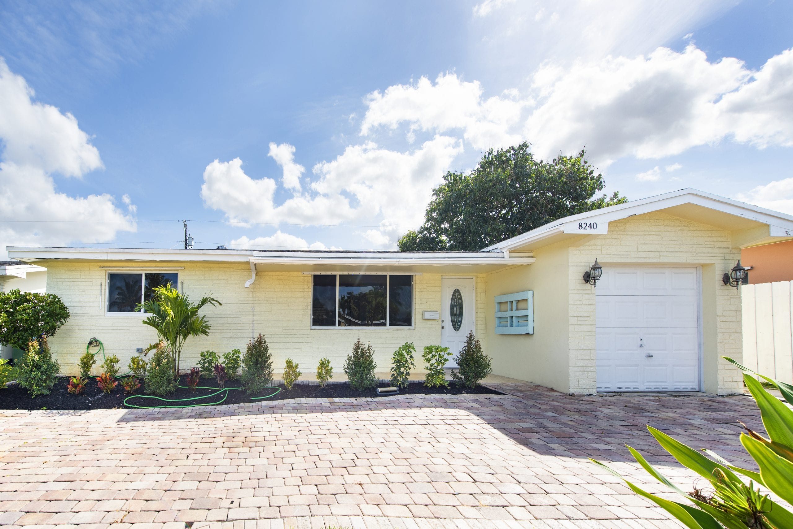 Centrally Located Pembroke Pines 3 Bedroom Home For Sale Sea Grove Realty