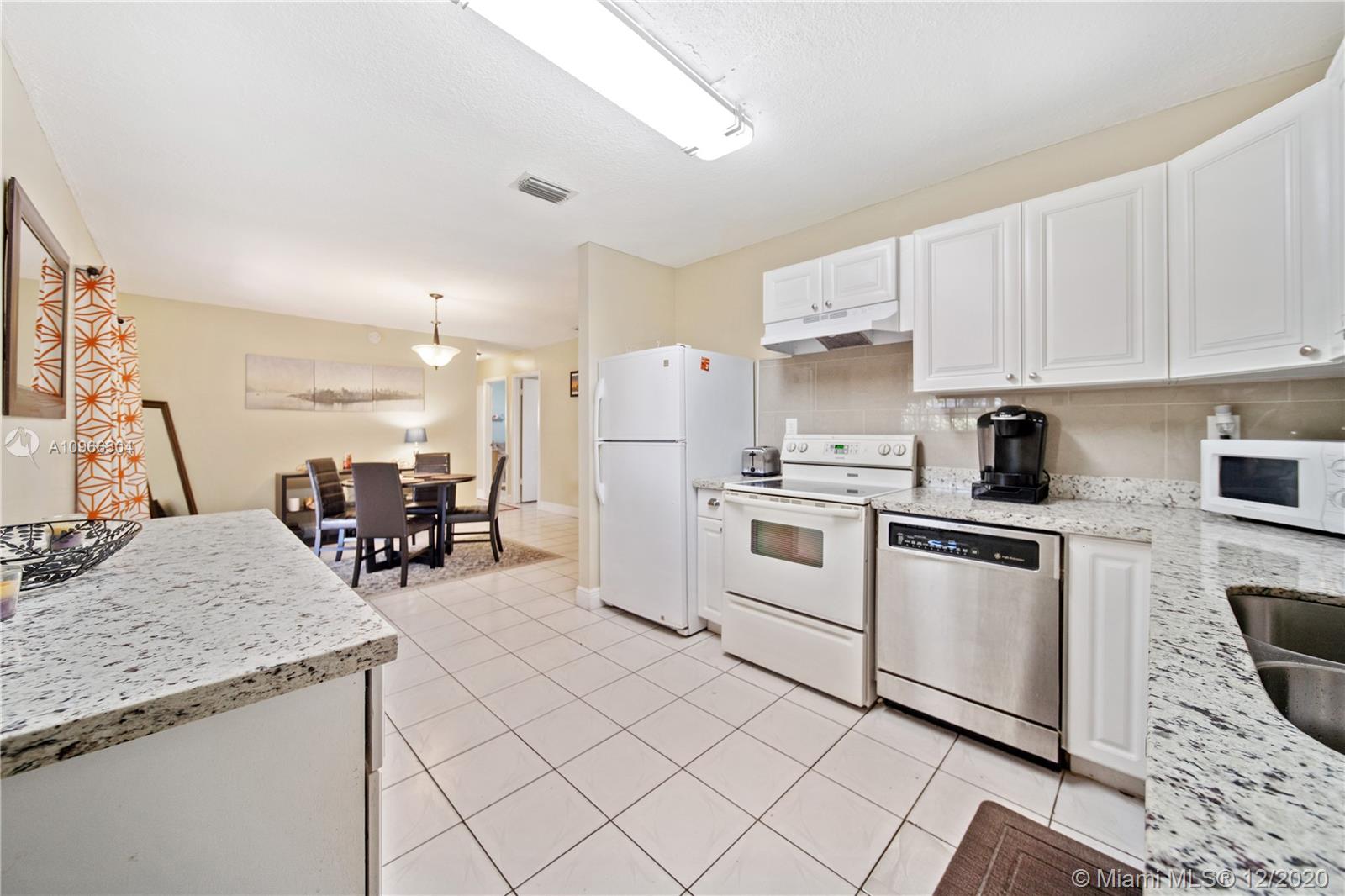 Palmetto Single Family with Covered Terrace and Separate Studio Sea