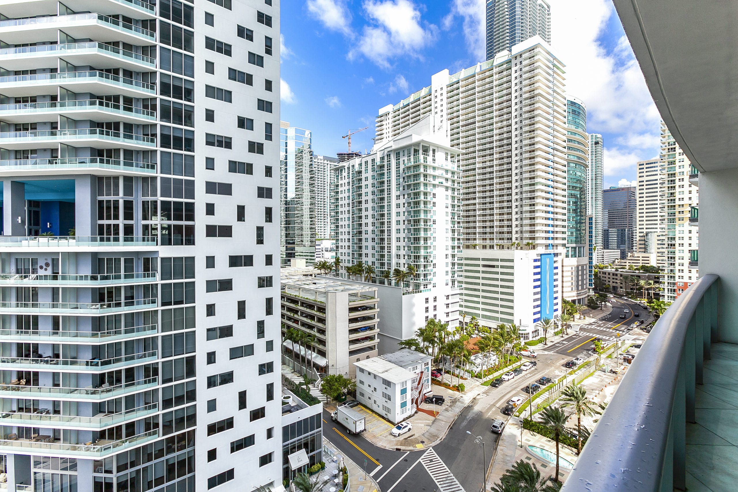 Luxurious One Bedroom at the Jade at Brickell Sea Grove Realty
