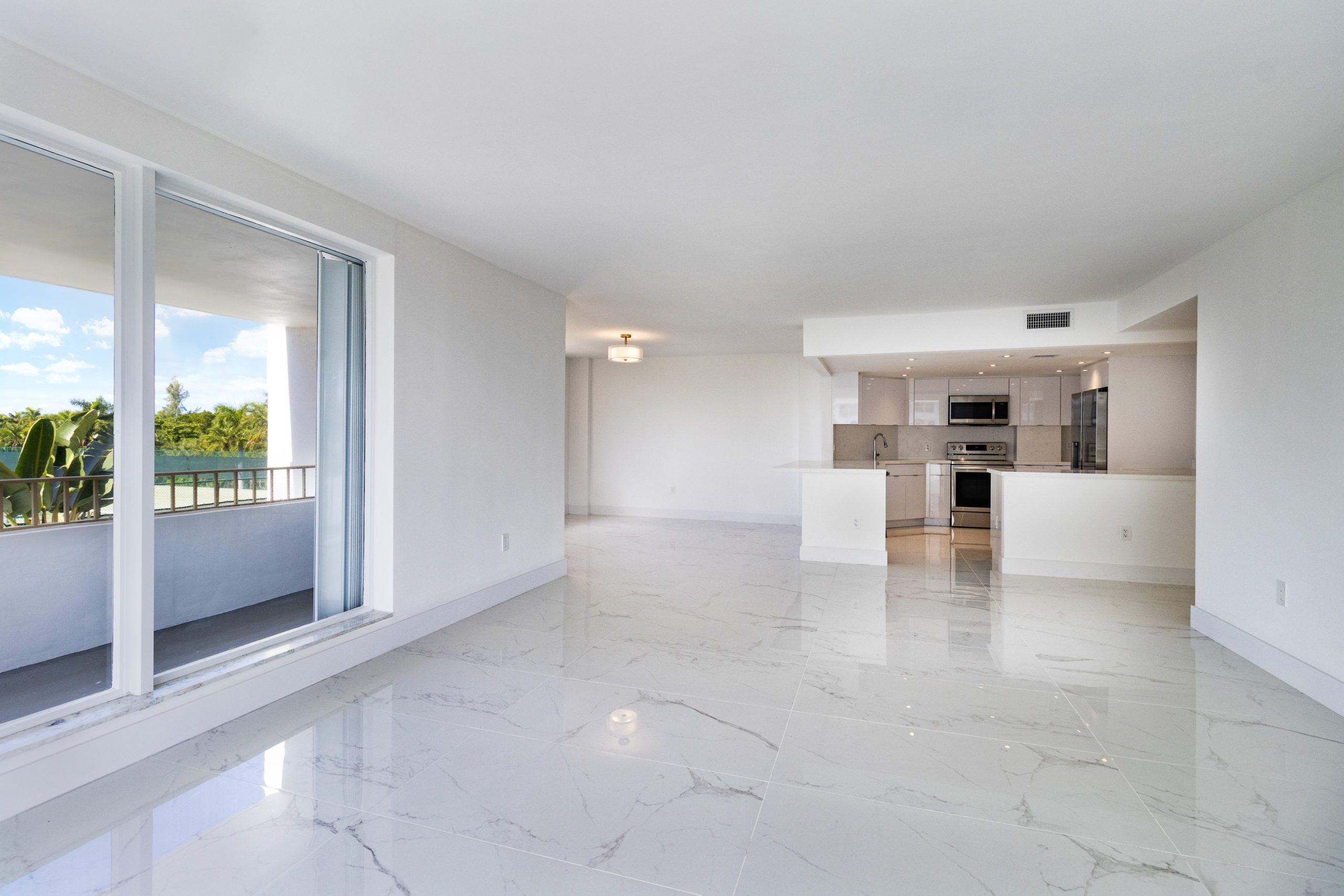 Two Bedroom at the Oceanfront Commodore Club in Key Biscayne for Lease