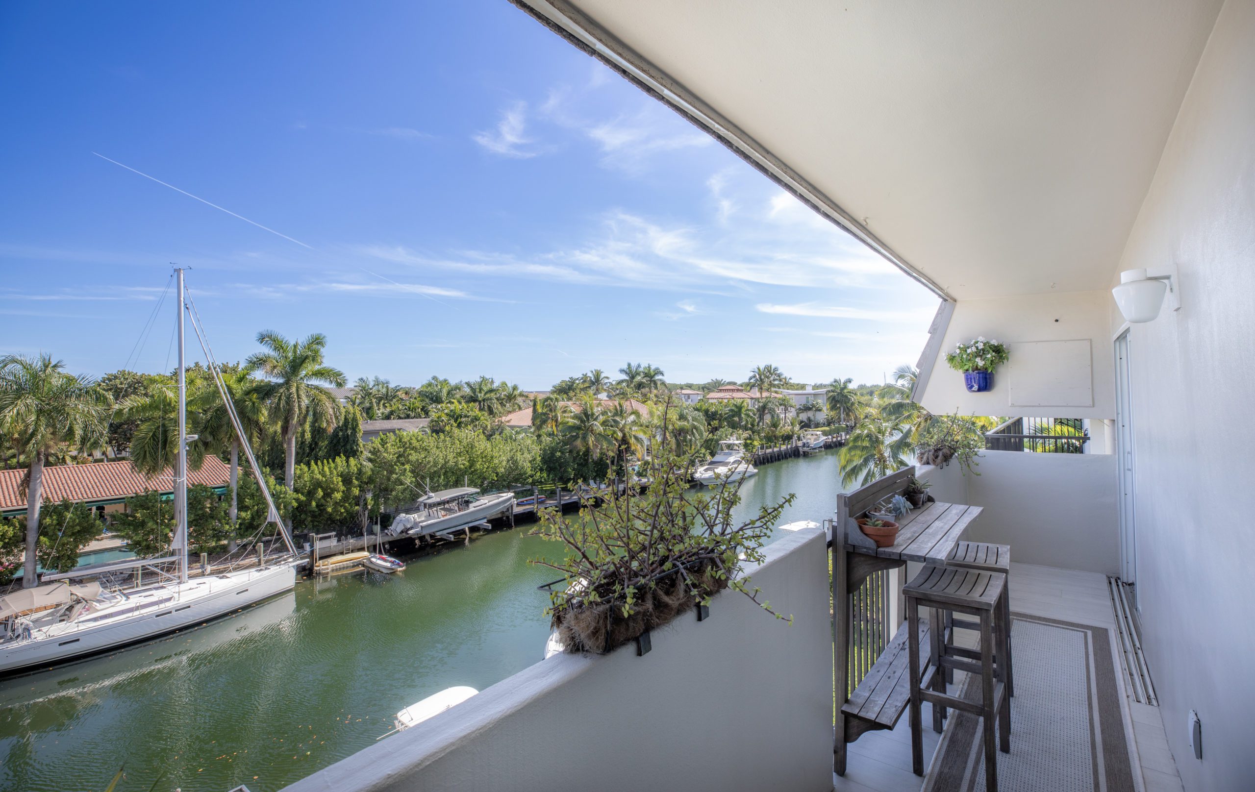 2 Bedroom Waterfront Condo in Edgewater Sea Grove Realty