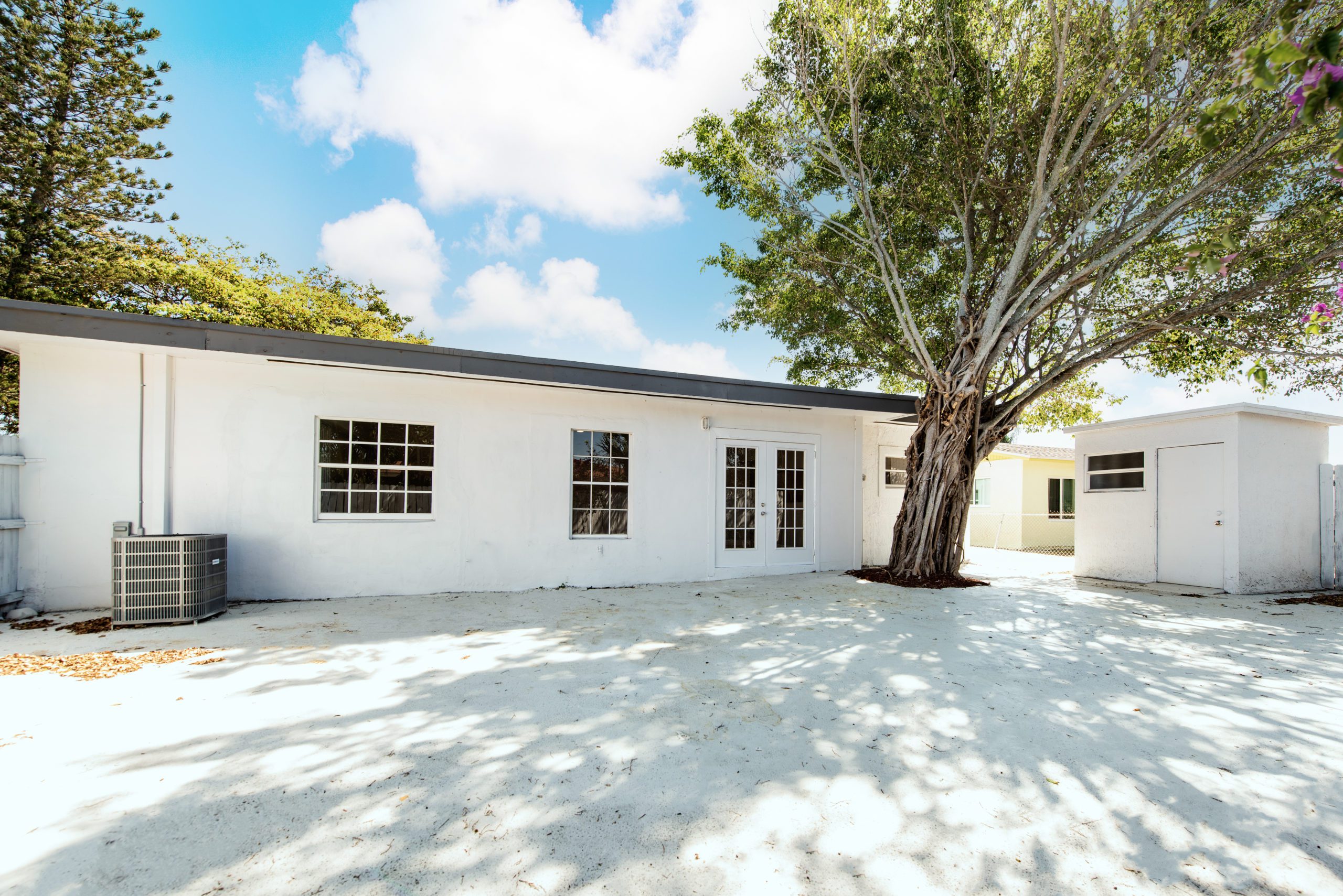 Renovated Corner Lot 5/3 for Rent in Deerfield Beach Sea Grove Realty