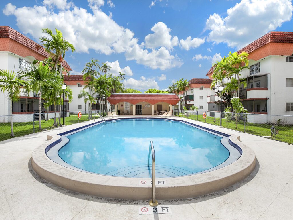 Renovated 2 Bedroom Kendall Condo for Lease Sea Grove Realty