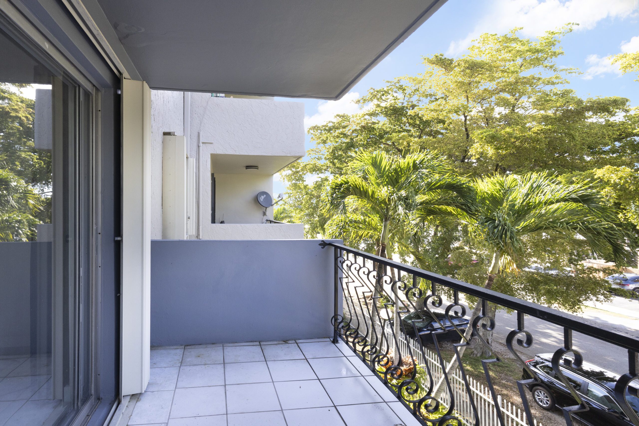 1 Bed, 1 Bath near Coral Gables in a Gated Community