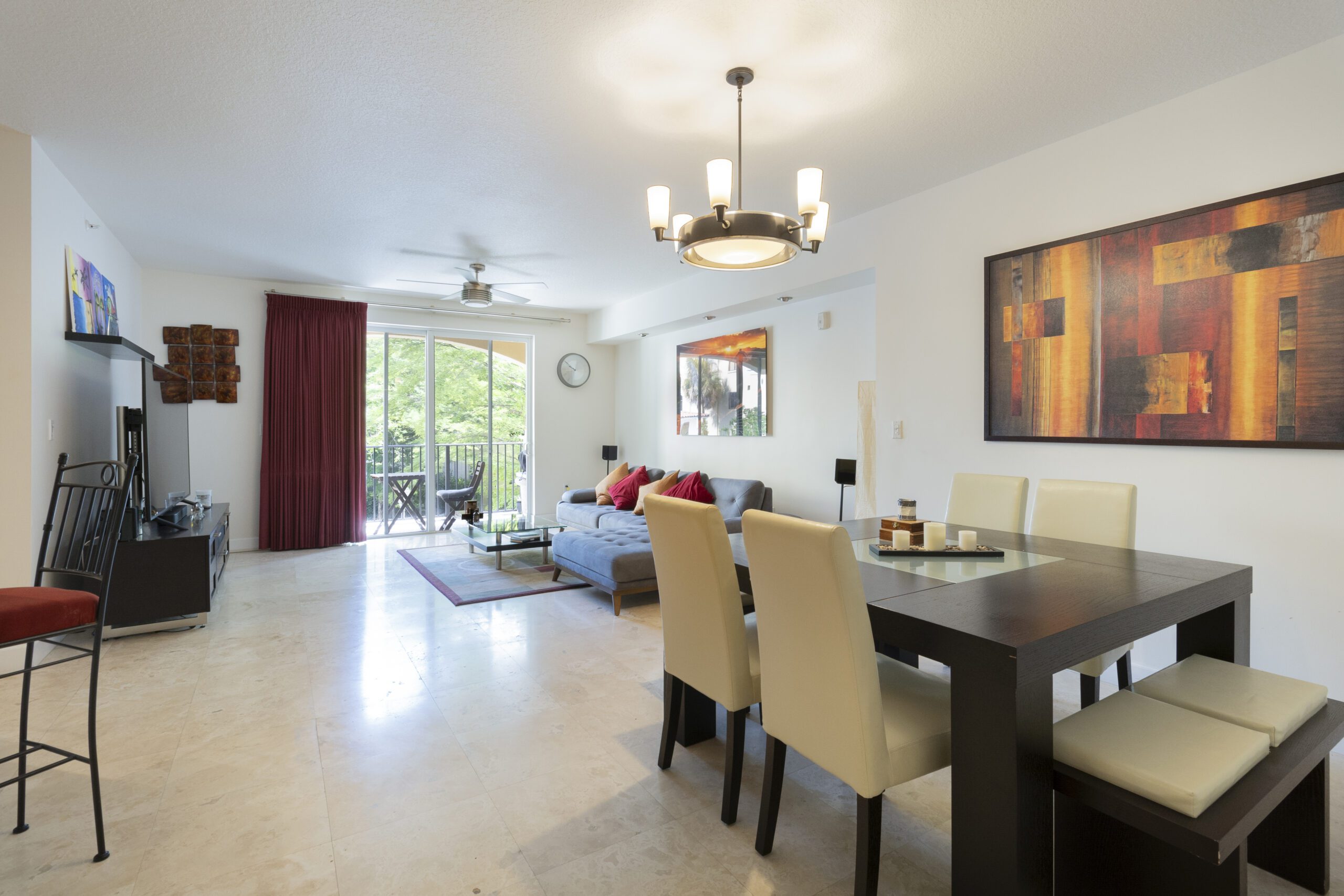 Spacious 3-Bedroom 2-Bathroom Corner Unit in the Villa Zamora Condo