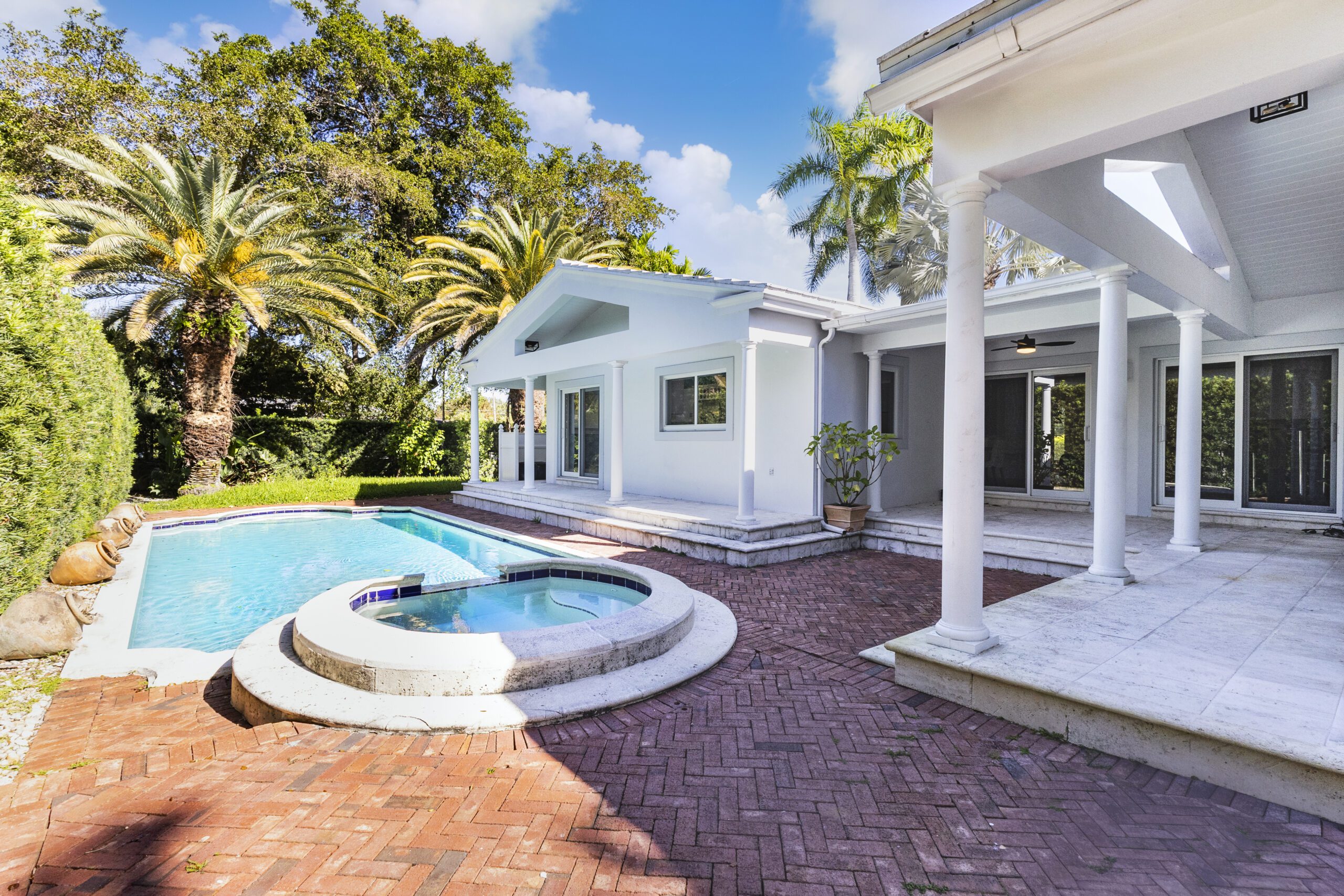 Stunning Home on the Prestigious Alhambra Circle, Minutes from the Biltmore Hotel & Riviera Country Club